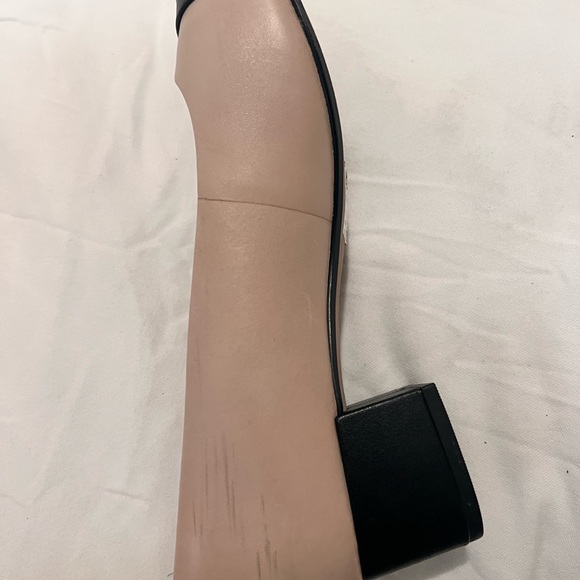 Clarks Pink and Black Flats for Everyday Comfort - Picture 9 of 9